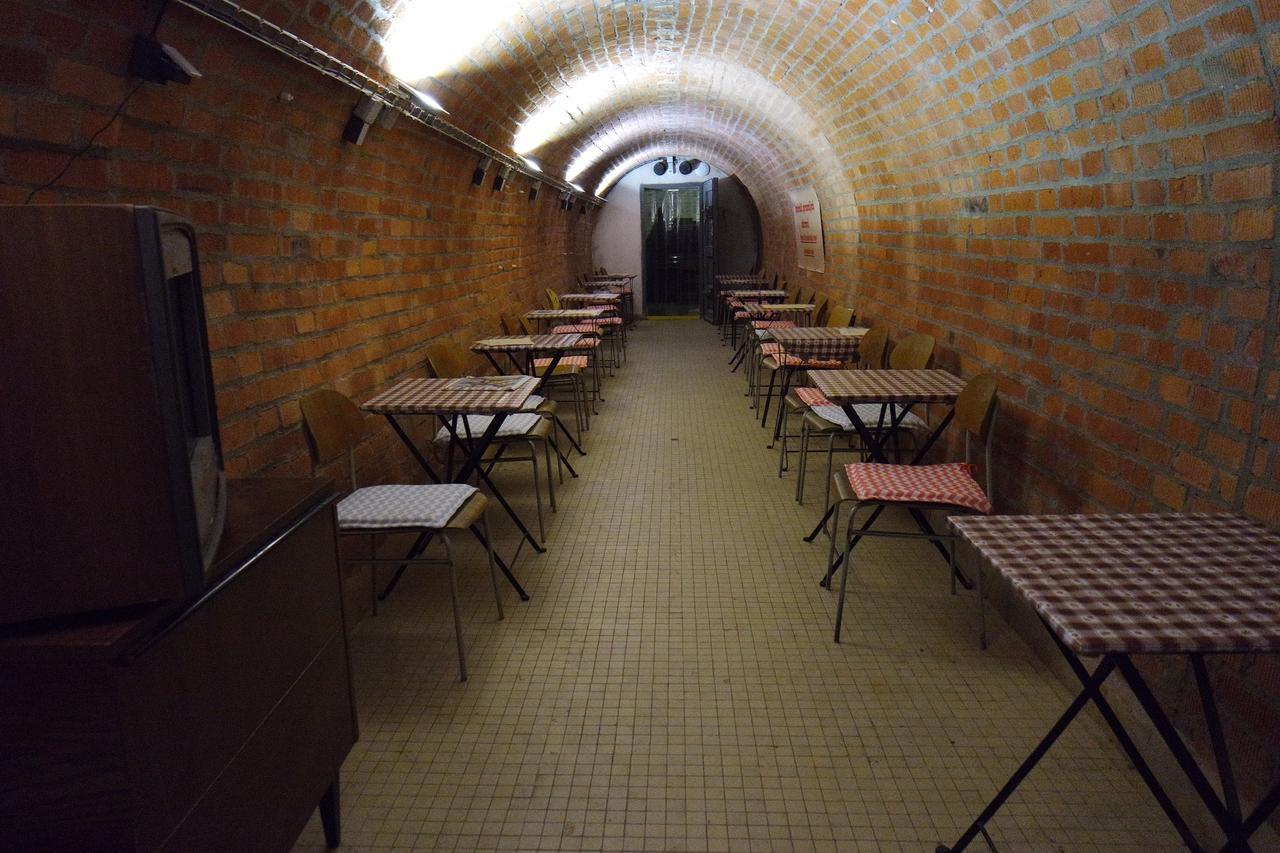 10-Z Bunker Pansiyon Brno Dış mekan fotoğraf